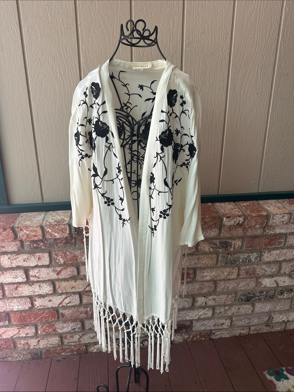 Promesa Cream Kimono with Black Floral Embroidery